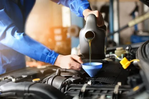  Quick & Reliable Oil Change in Sharjah