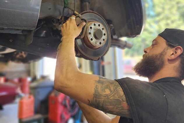 Brake Repair in Sharjah -car brakes qasr auto services